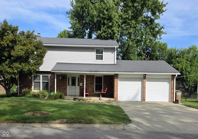 Photo 1 of Sale Pending at 3910 Lantern, Columbus, IN 47203 | MLS# 22124929 | Listing updated on 2026-09-21