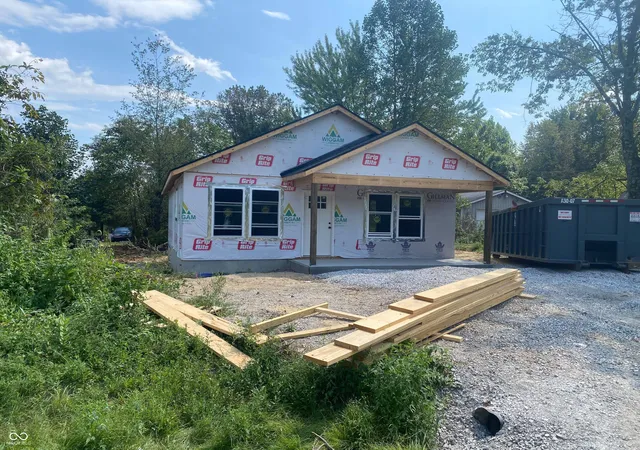 Photo 1 of Single family home for sale at 1890 Londondary Way, North Vernon, IN 47265 | MLS# 22124943 | Listing updated on 2026-09-30