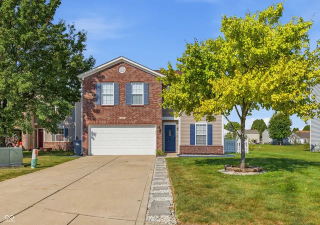 Photo 1 of Sale Pending at 1860 Wandflower Cir, Indianapolis, IN 46231 | MLS# 22125081 | Listing updated on 2026-09-22