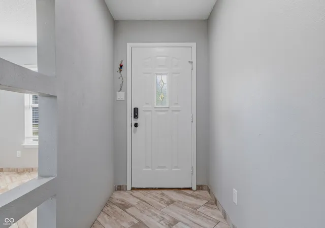 Photo 3 of Sale Pending at 1860 Wandflower Cir, Indianapolis, IN 46231 | MLS# 22125081 | Listing updated on 2026-09-22