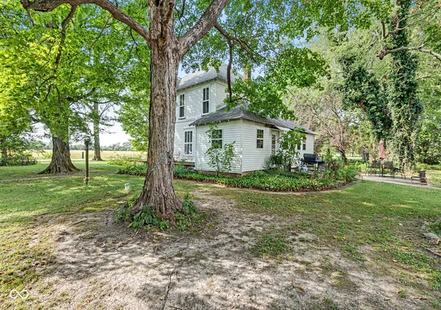 Photo 3 of Single family home for sale at 10563 N County Rd 800 E, Brownsburg, IN 46112 | MLS# 22125314 | Listing updated on 2026-09-18