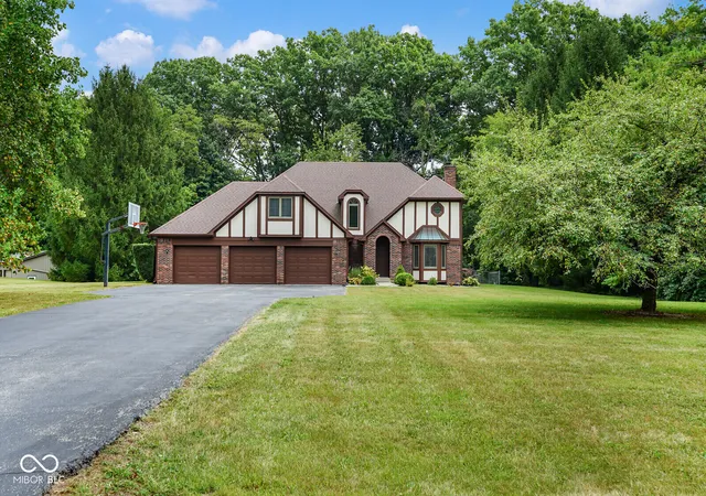 Photo 3 of Single family home for sale at 1767 N Sugar Crk Trl, Greenfield, IN 46140 | MLS# 22125348 | Listing updated on 2026-09-17