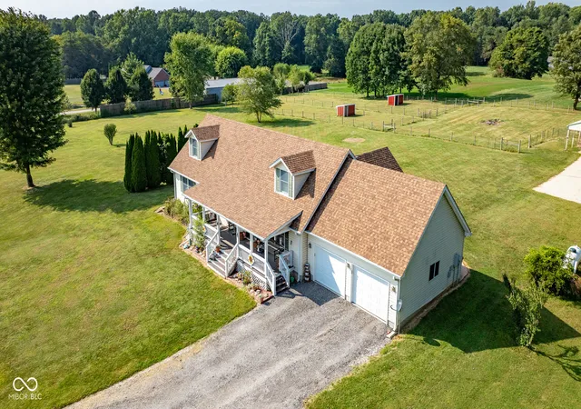Photo 4 of Single family home for sale at 1195 E County Rd 1000 S, Cloverdale, IN 46120 | MLS# 22125394 | Listing updated on 2026-09-18