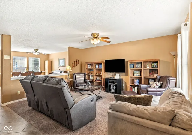Photo 3 of Single family home for sale at 6852 Maywood Cir, Avon, IN 46123 | MLS# 22125575 | Listing updated on 2026-09-17