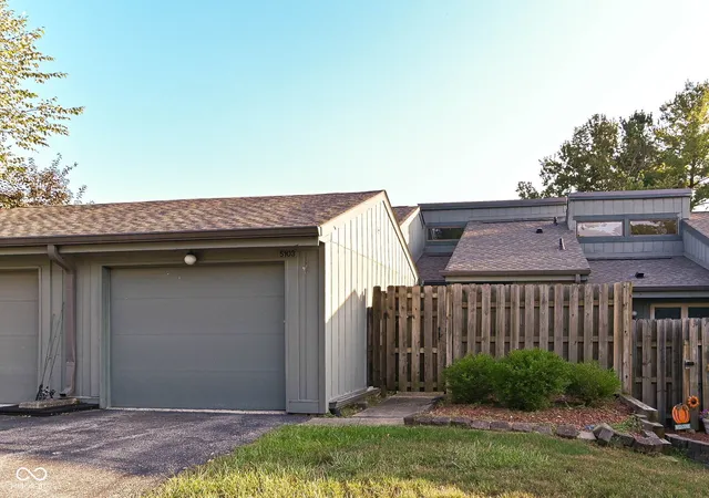 Photo 1 of Condo for sale at 5103 Fairway Dr #2, Avon, IN 46123 | MLS# 22125633 | Listing updated on 2026-09-17