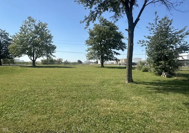 Photo 2 of Sale Pending at 3159 N Raceway Rd, Indianapolis, IN 46234 | MLS# 22125674 | Listing updated on 2026-09-16