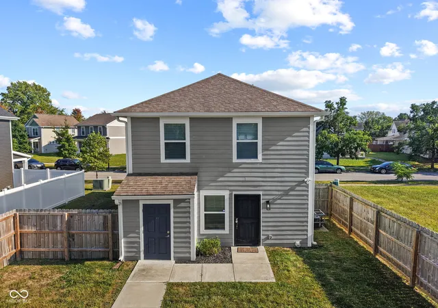 Photo 3 of Single family home for sale at 2940 E Tabor St, Indianapolis, IN 46203 | MLS# 22125706 | Listing updated on 2026-09-16