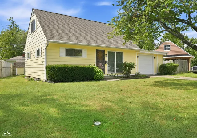 Photo 3 of Single family home for sale at 248 Ticen St, Beech Grove, IN 46107 | MLS# 22125853 | Listing updated on 2026-09-24