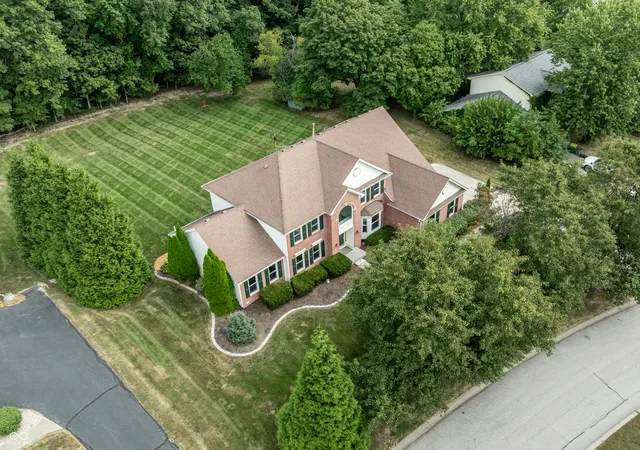 Photo 1 of Single family home for sale at 10024 Barth Dr, Zionsville, IN 46077 | MLS# 22125855 | Listing updated on 2026-10-06