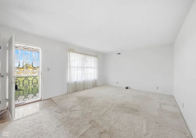 Photo 4 of Single family home for sale at 1401 E State Rd 28, Muncie, IN 47303 | MLS# 22125876 | Listing updated on 2026-09-17