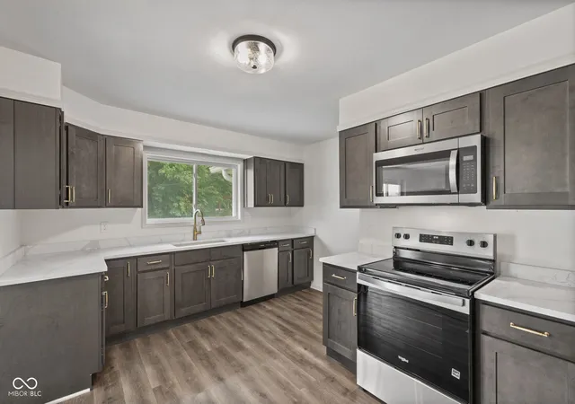 Photo 3 of Single family home for sale at 4571 Devon Dr, Indianapolis, IN 46226 | MLS# 22125890 | Listing updated on 2026-10-06