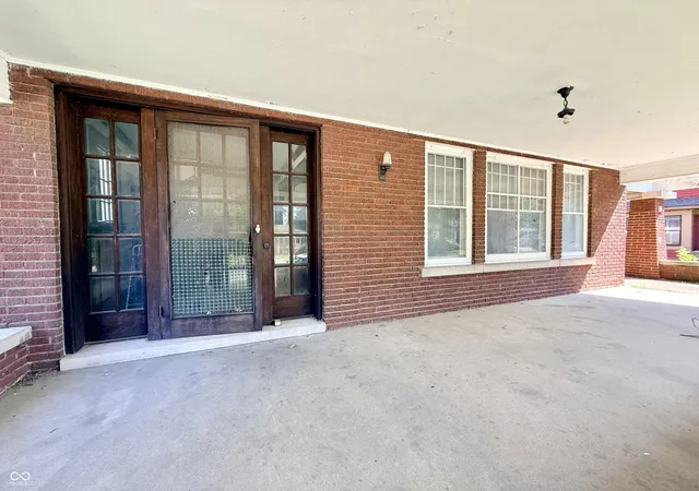 Photo 2 of Single family home for sale at 229 N Walnut St, Ladoga, IN 47954 | MLS# 22125923 | Listing updated on 2026-09-18
