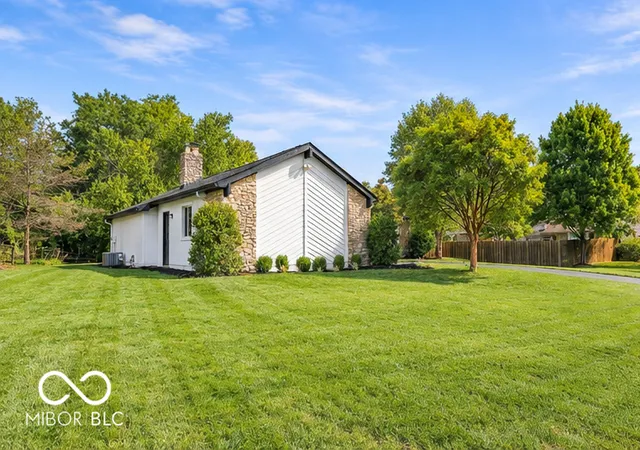 Photo 2 of Single family home for sale at 12825 Andover Dr, Carmel, IN 46033 | MLS# 22125926 | Listing updated on 2026-09-18