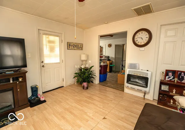 Photo 3 of Single family home for sale at 206 S 23rd Street, New Castle, IN 47362 | MLS# 22125938 | Listing updated on 2026-09-17