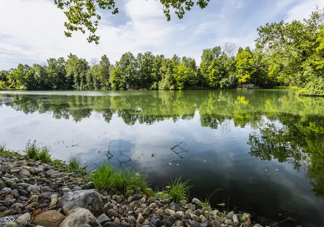 Photo 3 of Sale Pending at 8730 Williamshire E Dr, Indianapolis, IN 46260 | MLS# 22125948 | Listing updated on 2026-09-28