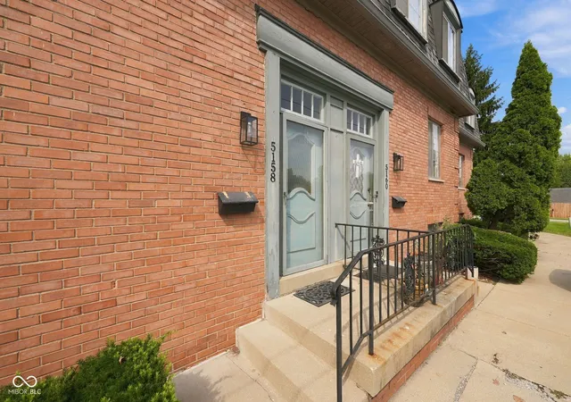 Photo 2 of Condo for sale at 5158 Brendonshire Ct #E, Indianapolis, IN 46226 | MLS# 22125959 | Listing updated on 2026-10-02
