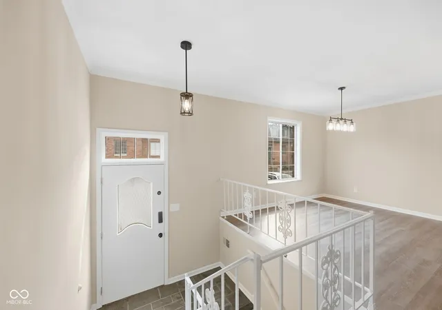 Photo 3 of Condo for sale at 5158 Brendonshire Ct #E, Indianapolis, IN 46226 | MLS# 22125959 | Listing updated on 2026-10-02