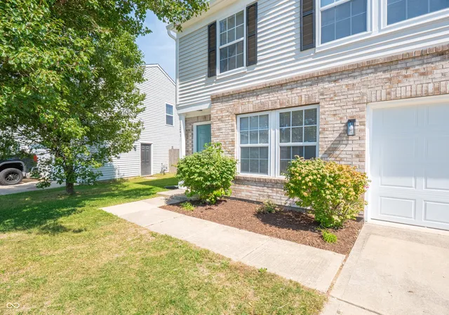 Photo 3 of Single family home for sale at 11241 N Longbranch St, Monrovia, IN 46157 | MLS# 22125987 | Listing updated on 2026-09-30