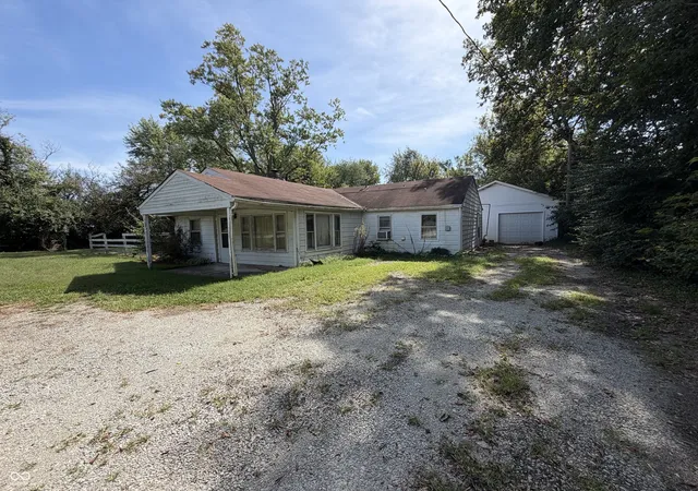 Photo 3 of Single family home for sale at 2773 E 600 North, Greenfield, IN 46140 | MLS# 22125996 | Listing updated on 2026-09-17