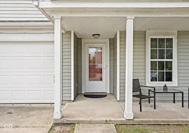 Photo 3 of Single family home for sale at 410 W Warrior Ct, Sheridan, IN 46069 | MLS# 22126023 | Listing updated on 2026-09-30