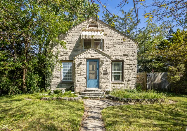 Photo 2 of Single family home for sale at 4901 Carson Ave, Indianapolis, IN 46227 | MLS# 22126025 | Listing updated on 2026-10-05