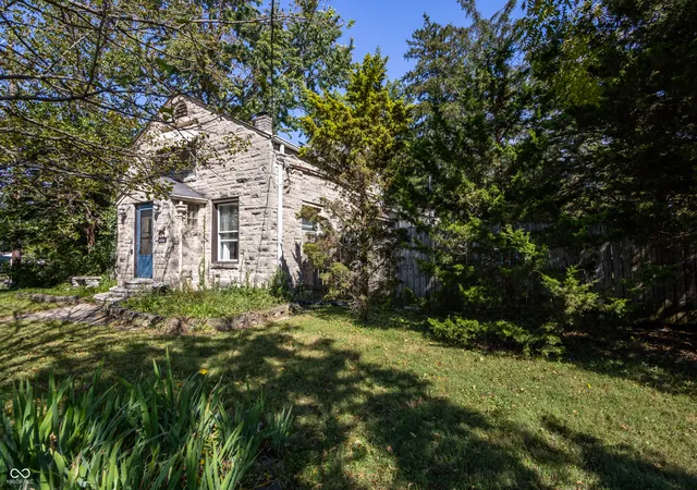 Photo 4 of Single family home for sale at 4901 Carson Ave, Indianapolis, IN 46227 | MLS# 22126025 | Listing updated on 2026-10-05
