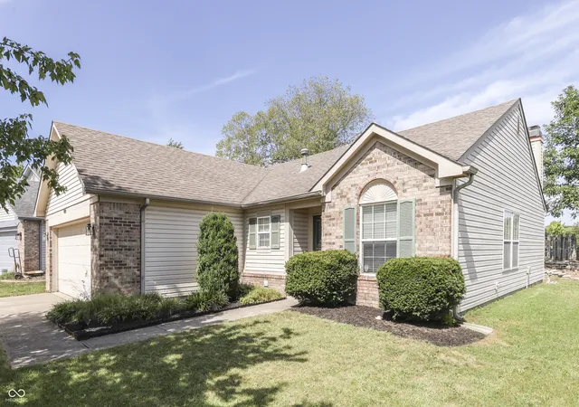 Photo 1 of Single family home for sale at 8526 Country Meadows Dr, Indianapolis, IN 46234 | MLS# 22126030 | Listing updated on 2026-09-18