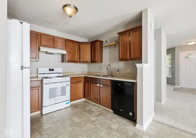 Photo 3 of Single family home for sale at 15448 Gallow Ln, Noblesville, IN 46060 | MLS# 22126059 | Listing updated on 2026-09-23