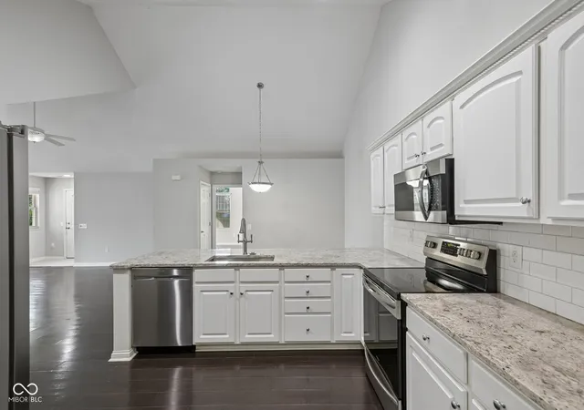 Photo 2 of Condo for sale at 16613 Brownstone Ct, Westfield, IN 46074 | MLS# 22126073 | Listing updated on 2026-09-18