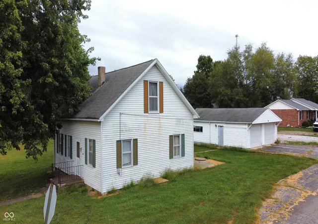 Photo 2 of Single family home for sale at 285 S East St, Hartsville, IN 47244 | MLS# 22126105 | Listing updated on 2026-09-17