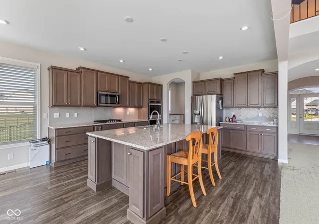 Photo 4 of Sale Pending at 7213 Birch Hall Cir, Indianapolis, IN 46259 | MLS# 22126129 | Listing updated on 2026-09-22