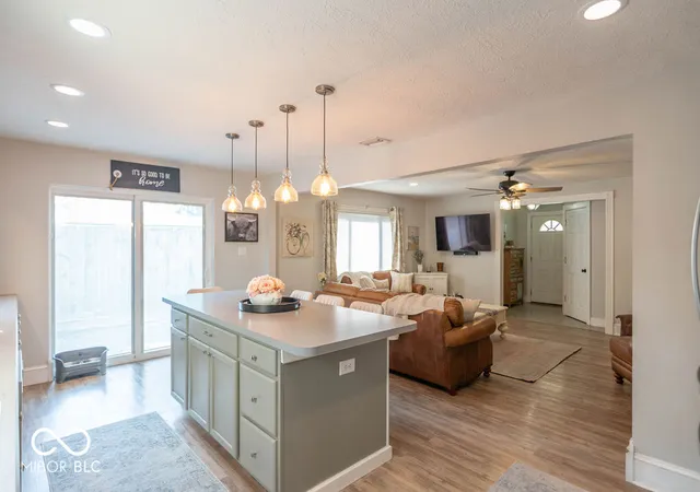 Photo 2 of Single family home for sale at 71 W County Rd 500 S, Clayton, IN 46118 | MLS# 22126138 | Listing updated on 2026-09-16