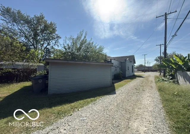 Photo 2 of Single family home for sale at 315 E 4th Street, Seymour, IN 47274 | MLS# 22126186 | Listing updated on 2026-09-18