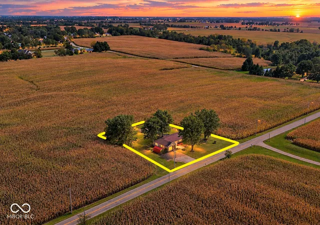 Photo 1 of Single family home for sale at 1211 N 450 West, Bargersville, IN 46106 | MLS# 22126194 | Listing updated on 2026-09-22
