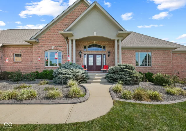 Photo 4 of Single family home for sale at 3199 Falcon Crst Dr, Martinsville, IN 46151 | MLS# 22126248 | Listing updated on 2026-09-17
