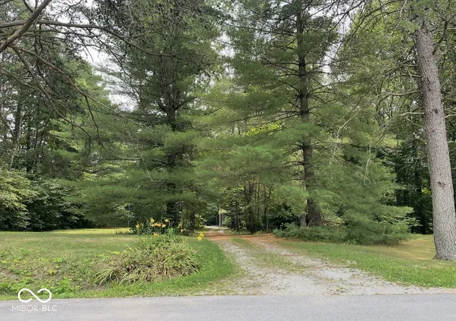 Photo 2 of Single family home for sale at 1968 W County Rd 1050 S, Cloverdale, IN 46120 | MLS# 22126263 | Listing updated on 2026-10-05