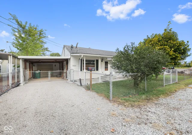 Photo 2 of Sale Pending at 960 Duane St, Franklin, IN 46131 | MLS# 22126273 | Listing updated on 2026-09-23