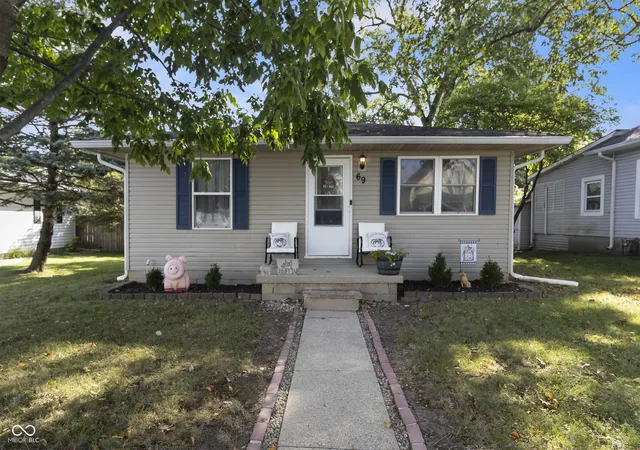 Photo 2 of Single family home for sale at 69 S Carlisle St, Bargersville, IN 46106 | MLS# 22126282 | Listing updated on 2026-09-17