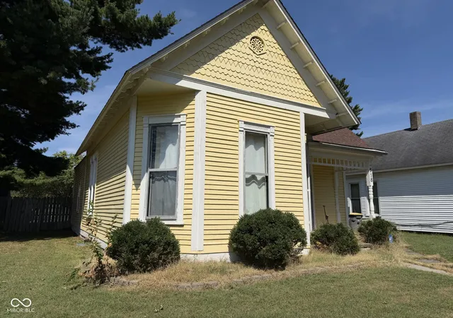 Photo 3 of Single family home for sale at 518 West 5th, Seymour, IN 47274 | MLS# 22126290 | Listing updated on 2026-09-16