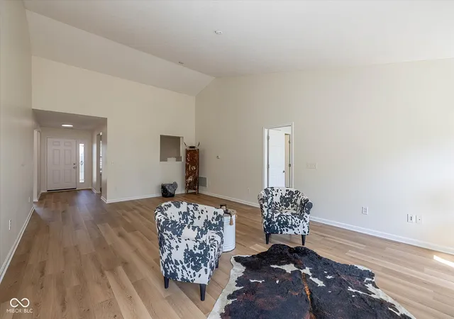 Photo 3 of Single family home for sale at 6129 Green Glade Dr, Whitestown, IN 46075 | MLS# 22126305 | Listing updated on 2026-09-18