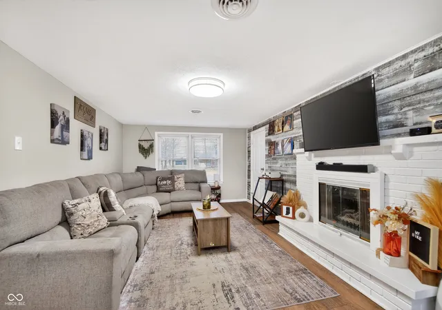 Photo 3 of Single family home for sale at 7091 N 575 West, Frankton, IN 46044 | MLS# 22126329 | Listing updated on 2026-09-18