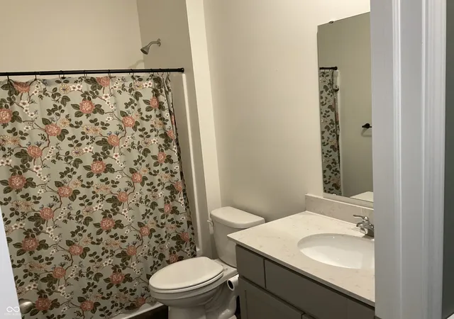 Photo 4 of Single family home for sale at 663 Blackrock Dr, Pendleton, IN 46064 | MLS# 22126372 | Listing updated on 2026-09-16