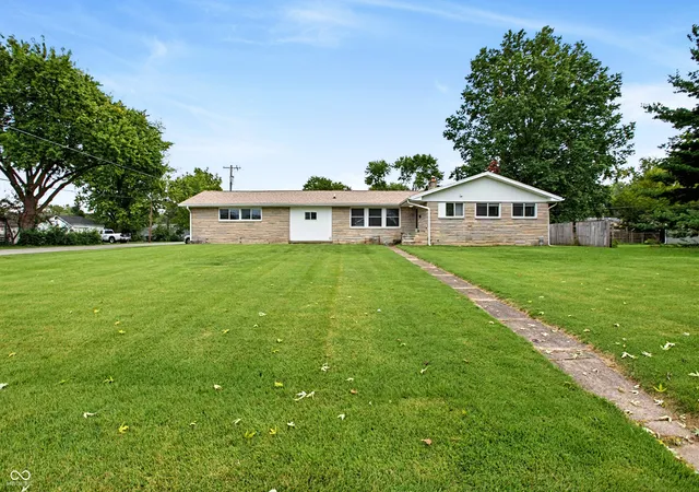 Photo 1 of Single family home for sale at 4404 Columbus Ave, Anderson, IN 46013 | MLS# 22126384 | Listing updated on 2026-09-16