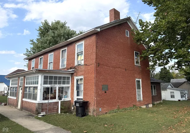 Photo 1 of Single family home for sale at 117 S Virginia St, Rockville, IN 47872 | MLS# 22126401 | Listing updated on 2026-10-05