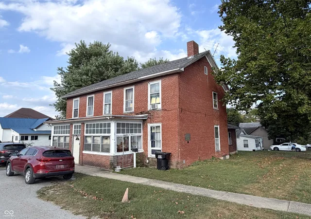 Photo 2 of Single family home for sale at 117 S Virginia St, Rockville, IN 47872 | MLS# 22126401 | Listing updated on 2026-10-05