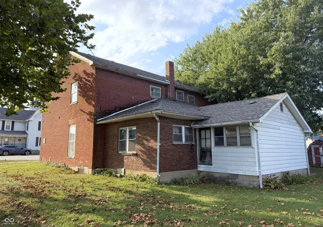 Photo 3 of Single family home for sale at 117 S Virginia St, Rockville, IN 47872 | MLS# 22126401 | Listing updated on 2026-10-05