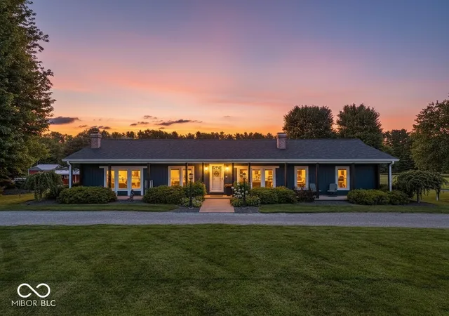 Single family home for sale at 7135 N County Rd 300 W, Lizton, IN 46149 | MLS# 22126416