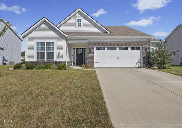 Photo 1 of Single family home for sale at 1275 Tanager, Greenwood, IN 46143 | MLS# 22126434 | Listing updated on 2026-09-16