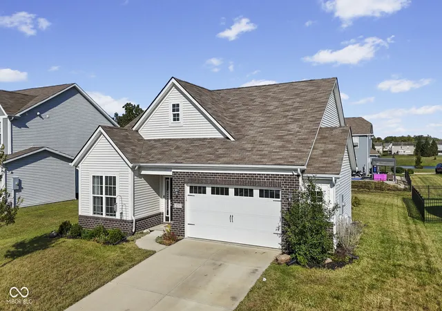 Photo 3 of Single family home for sale at 1275 Tanager, Greenwood, IN 46143 | MLS# 22126434 | Listing updated on 2026-09-16