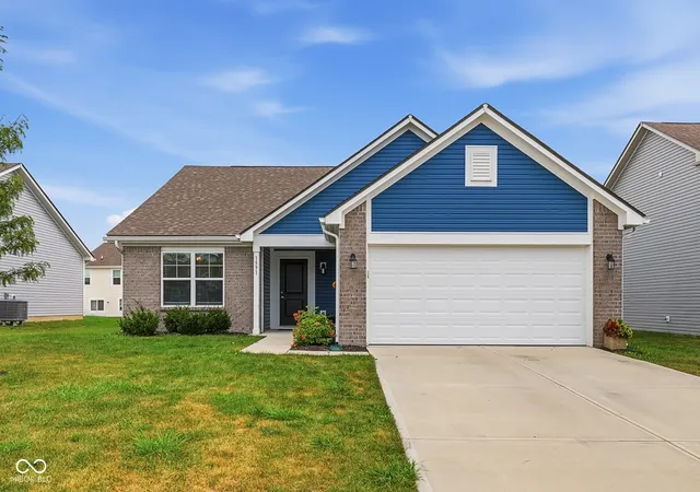 Photo 1 of Single family home for sale at 1591 N Sailboat Dr, Greenfield, IN 46140 | MLS# 22126442 | Listing updated on 2026-09-29